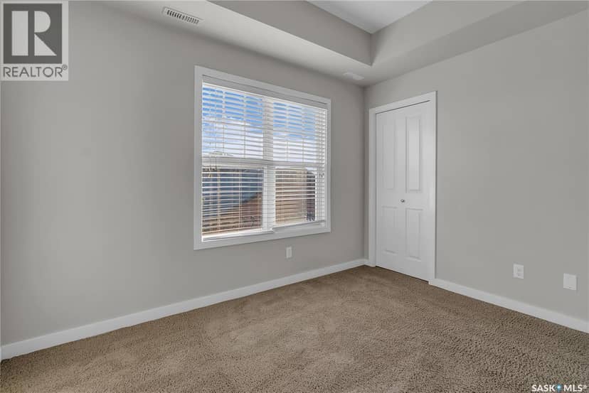1804 1015 Patrick CRESCENT — photo 14 of 27
