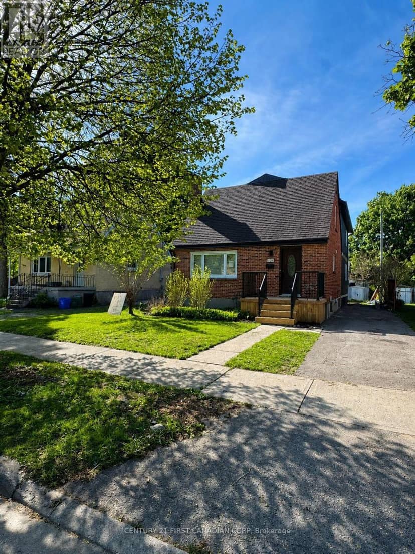 128 Empress Avenue, London North