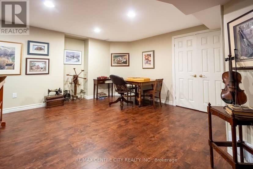 61 Aberdeen Drive — photo 34 of 40