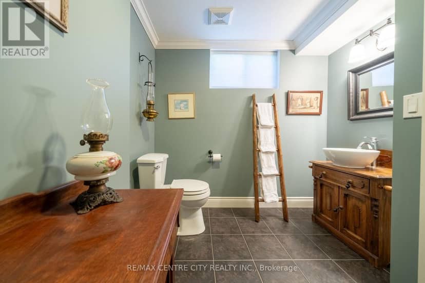 61 Aberdeen Drive — photo 35 of 40