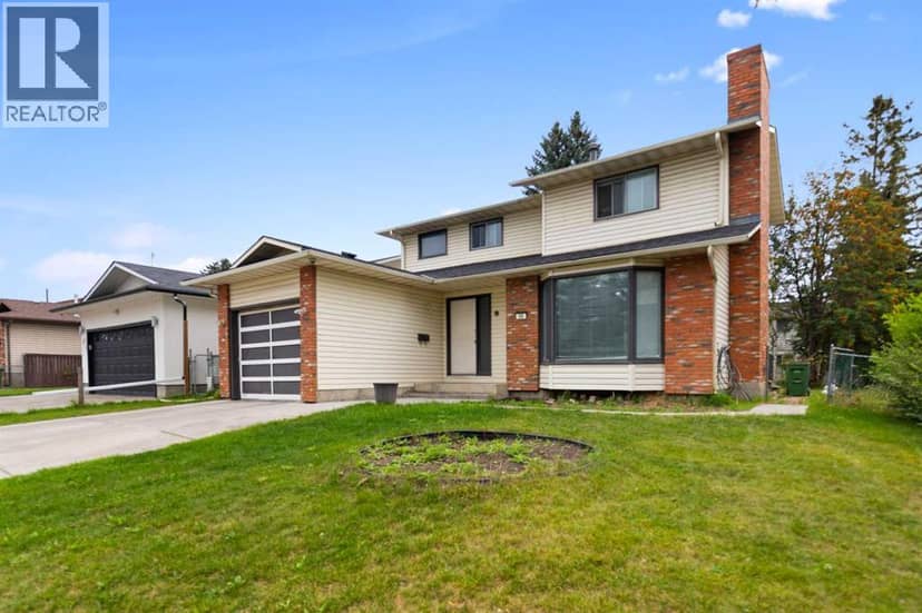 51 castlebury Way NE, Calgary, photo 3