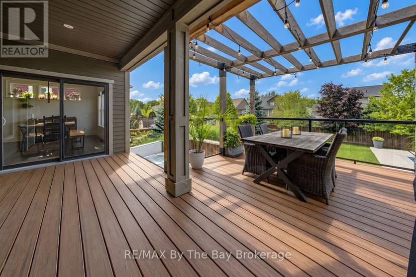 101 Stanley Street — photo 11 of 40