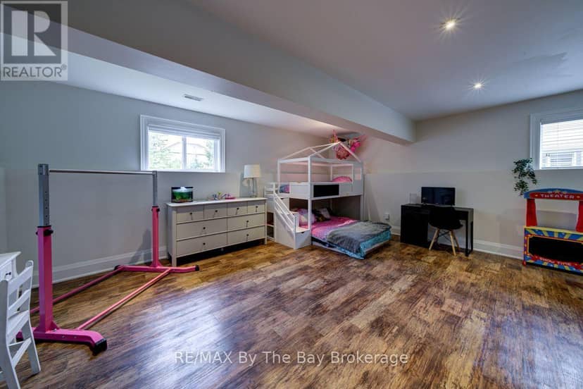 101 Stanley Street — photo 40 of 40