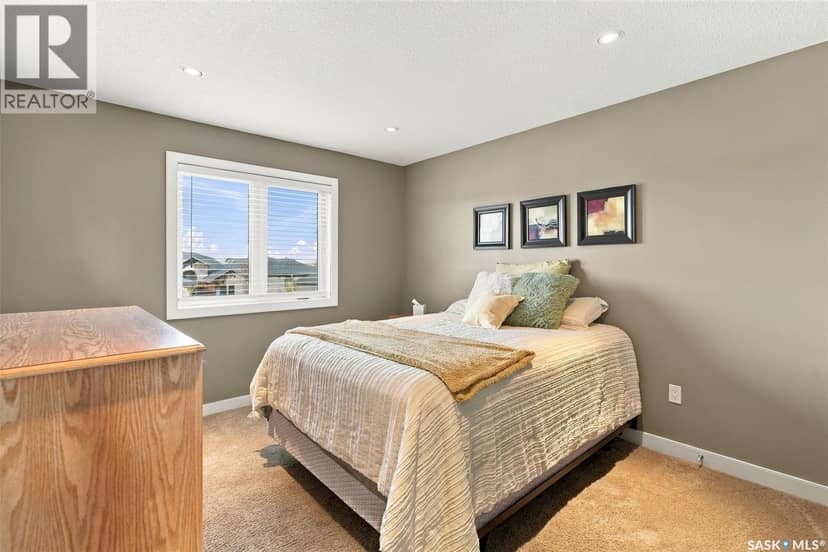 4414 Sandpiper CRESCENT E — photo 33 of 40