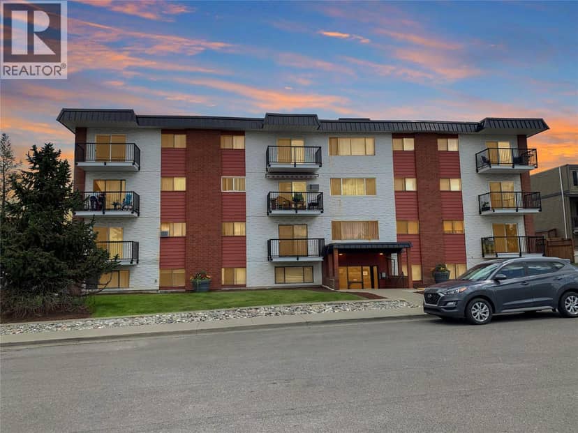 112 17TH S Avenue Unit# 404, Cranbrook