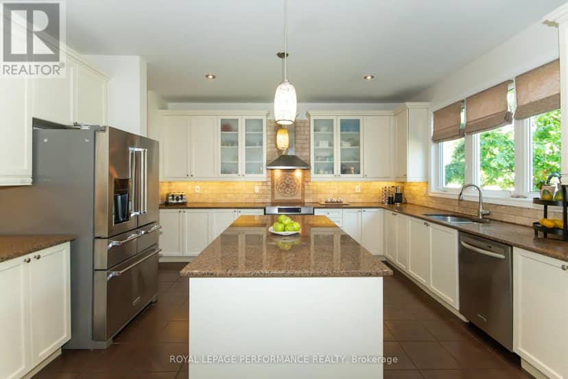 2744 Grand Vista Circle — photo 17 of 40