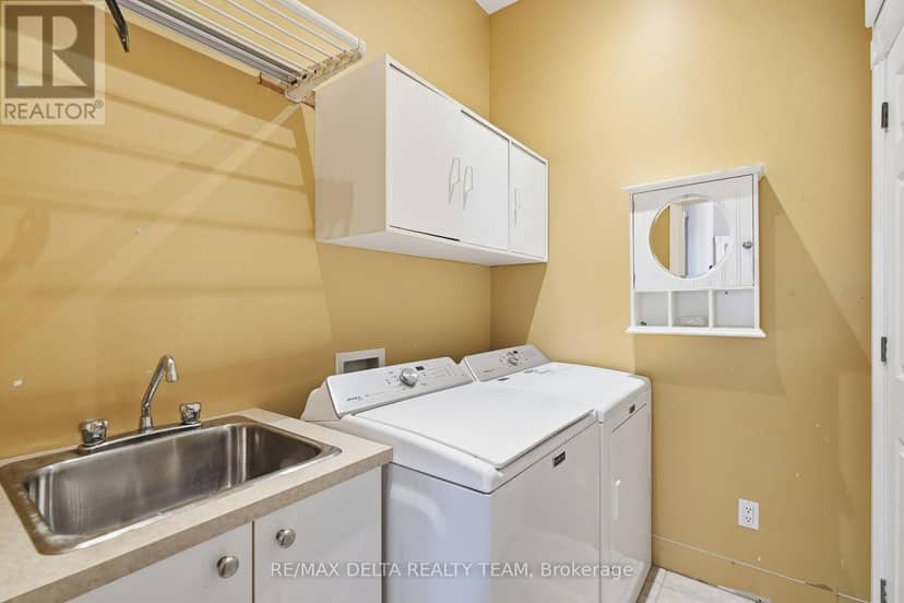 838 Laval Street — photo 29 of 40