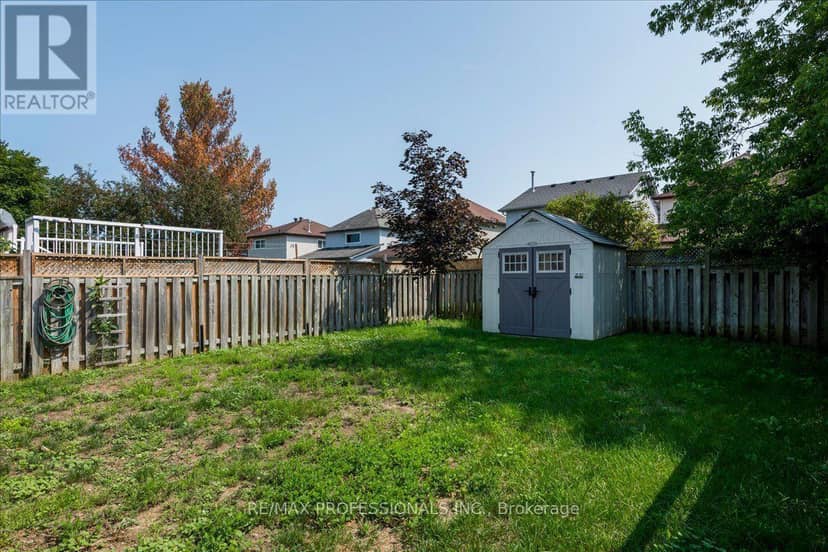 10 Corrie Crescent — photo 25 of 31