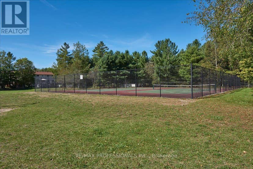 10 Corrie Crescent — photo 30 of 31