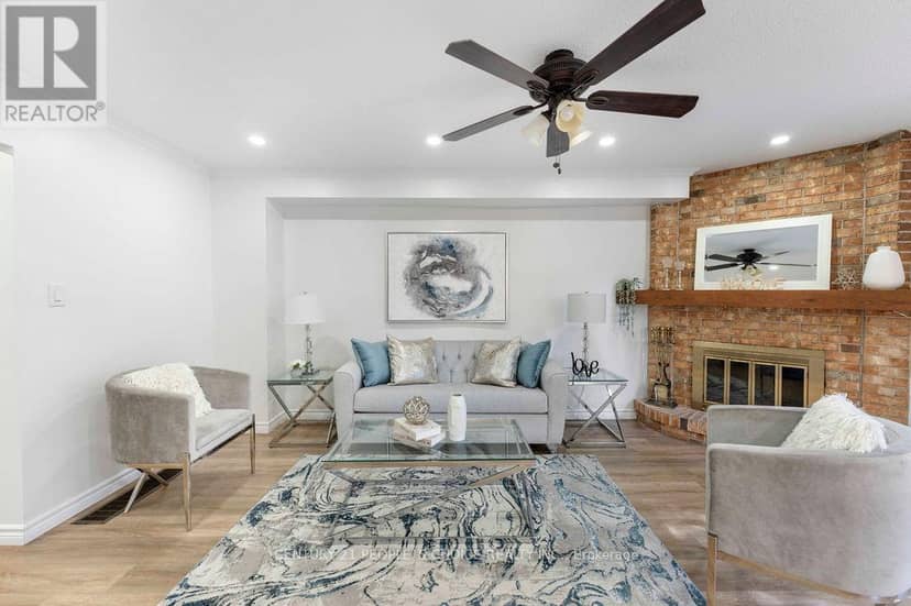 4053 Trapper Crescent — photo 10 of 40