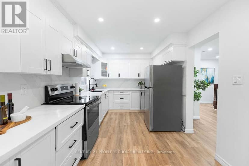 4053 Trapper Crescent — photo 7 of 40