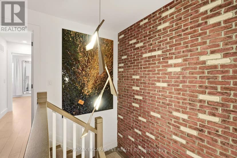 4 - 5056 New Street — photo 19 of 40