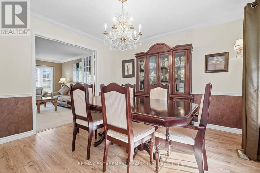 5 Michelle Drive — photo 11 of 40