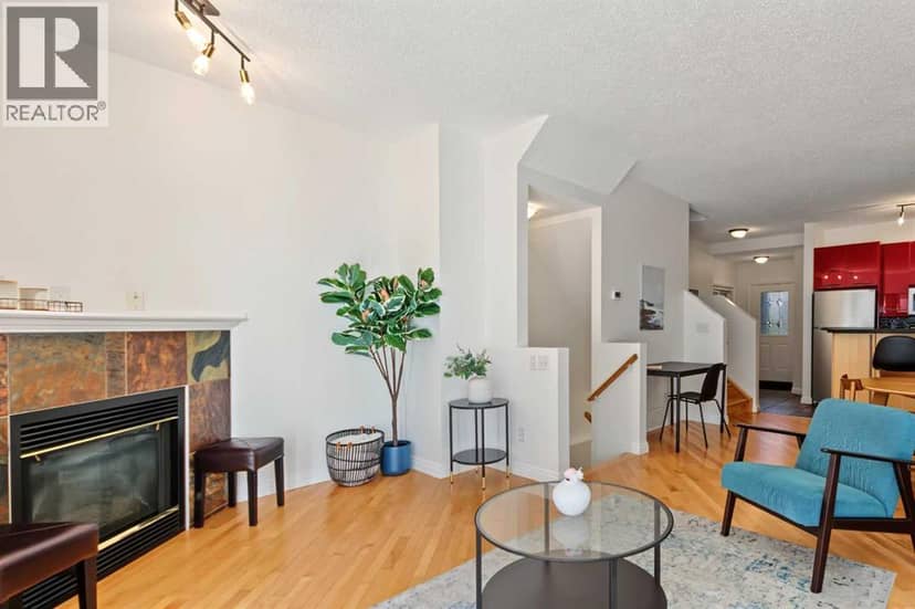 1707 23 Avenue SW — photo 12 of 40
