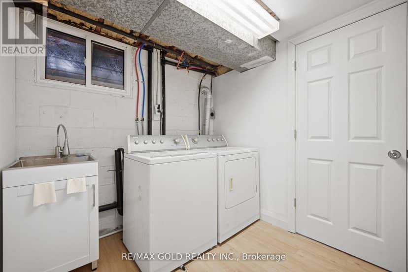784 Douglas Street — photo 34 of 39