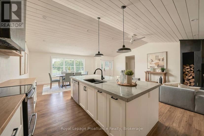 16 Bonisteel Road — photo 10 of 40
