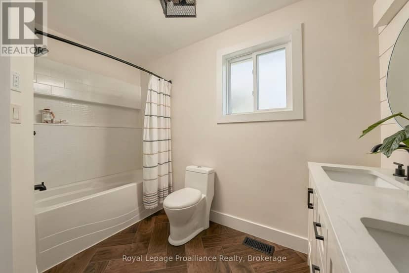 16 Bonisteel Road — photo 21 of 40