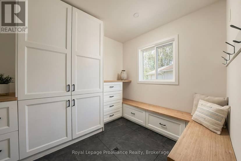 16 Bonisteel Road — photo 33 of 40