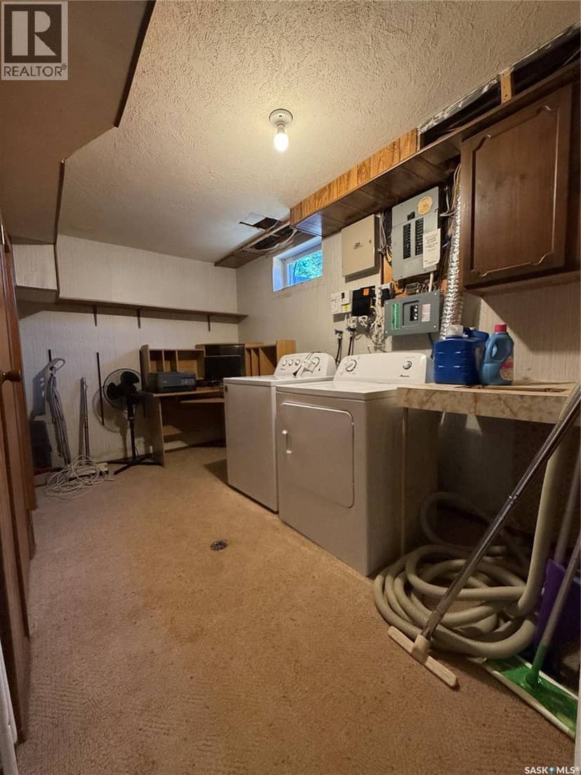 11033 Martin CRESCENT — photo 19 of 36