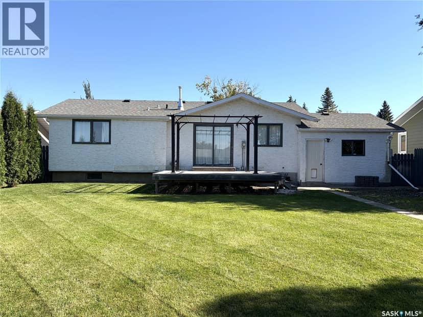 11033 Martin CRESCENT — photo 21 of 36