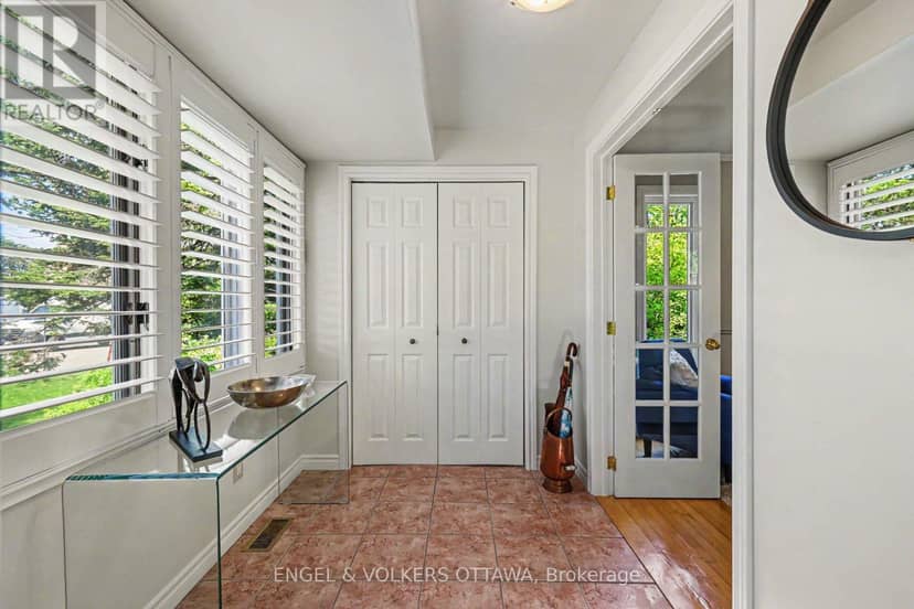 176 Sanford Avenue — photo 4 of 33