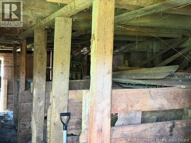139 Mannhurst Road — photo 33 of 36