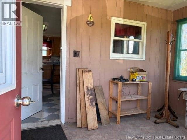 139 Mannhurst Road — photo 4 of 36