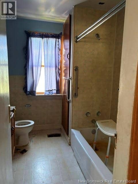 139 Mannhurst Road — photo 8 of 36