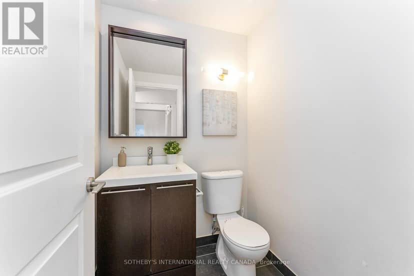 824 - 100 Harrison Garden Boulevard — photo 18 of 26