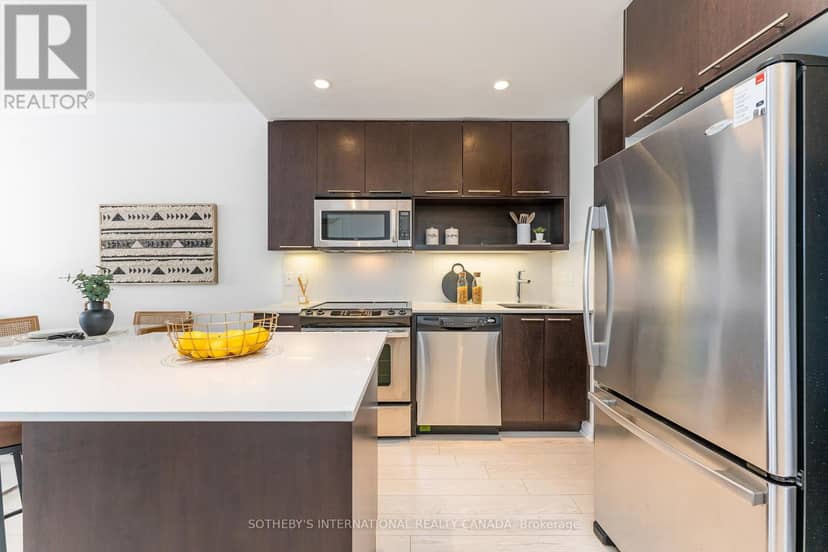 824 - 100 Harrison Garden Boulevard — photo 7 of 26