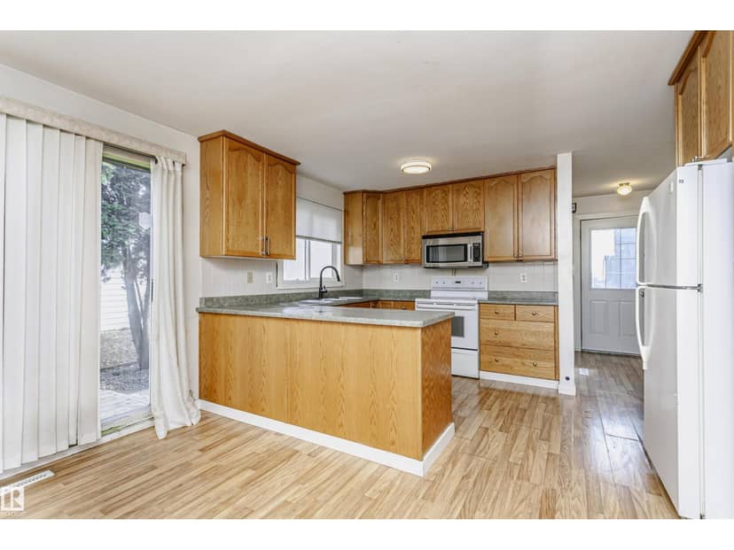 13407 82 ST NW — photo 12 of 40