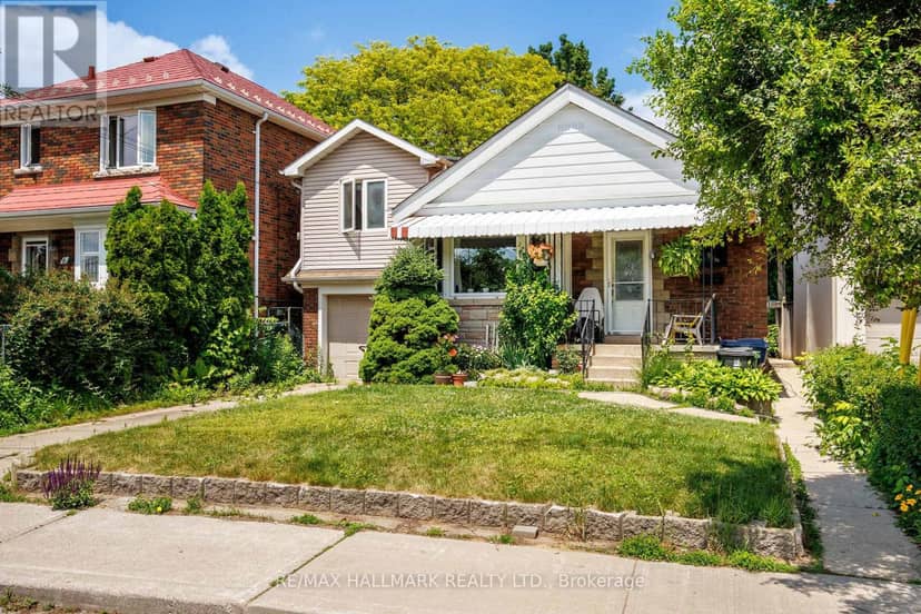 8 Davies Crescent — photo 39 of 40