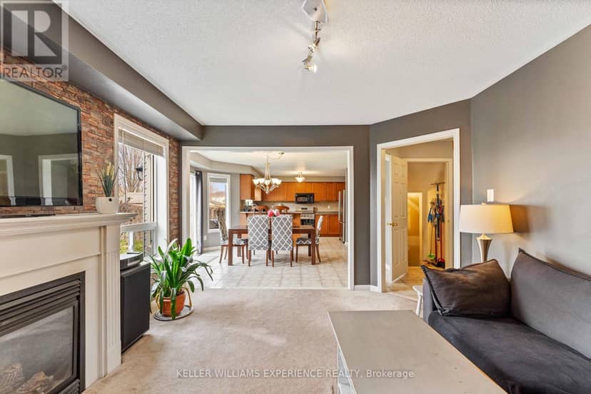 39 Stonemount Crescent — photo 14 of 40