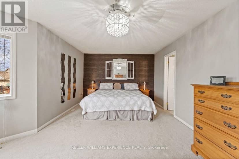 39 Stonemount Crescent — photo 18 of 40