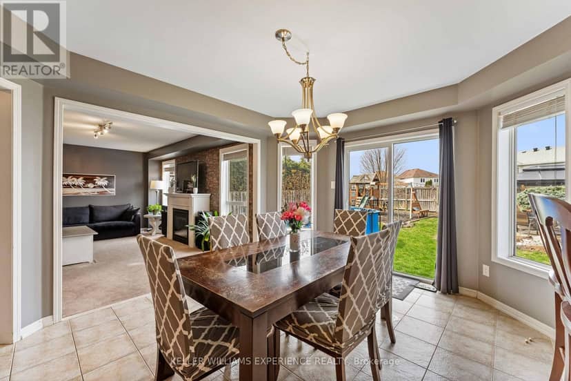 39 Stonemount Crescent — photo 12 of 40