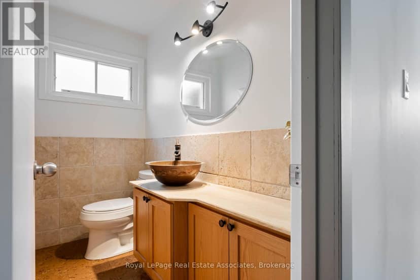 8 Ann Street — photo 11 of 40