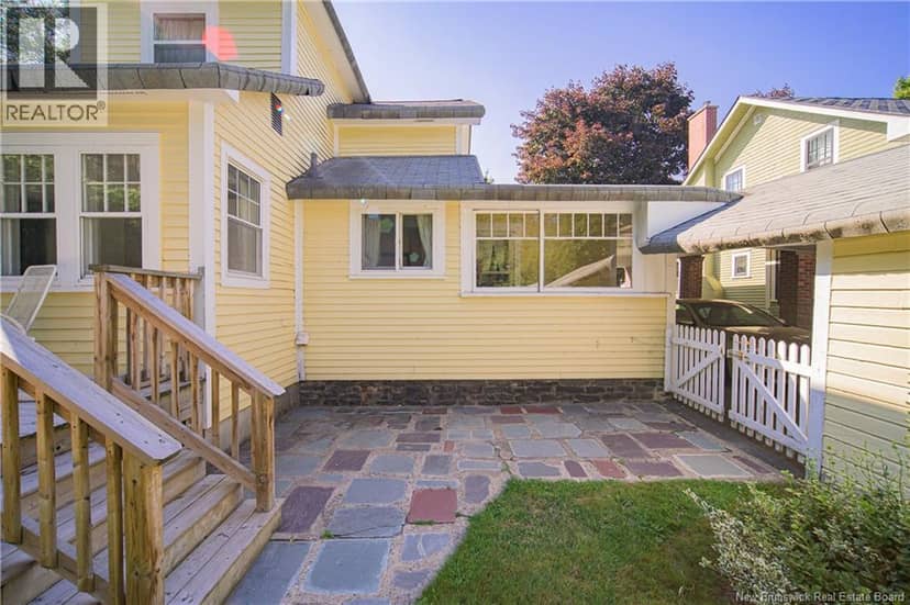 320 University Avenue — photo 38 of 40