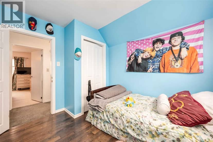 260 MITTON STREET South — photo 11 of 20