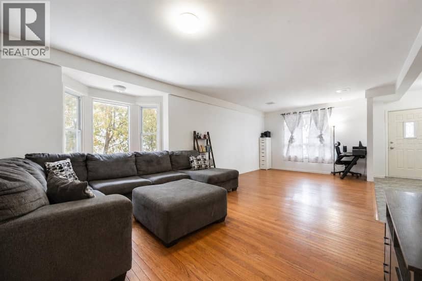 260 MITTON STREET South — photo 3 of 20