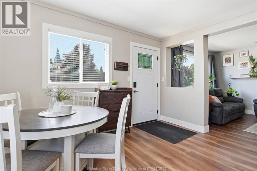 8 St. Clair Street — photo 10 of 32