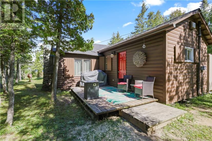 271 SMITH BAY Road, Gore Bay, Manitoulin Island, photo 2