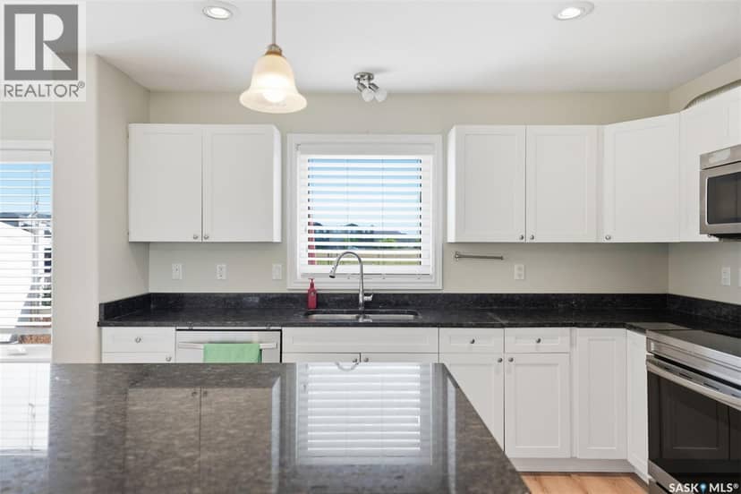 351 Palliser WAY — photo 11 of 31