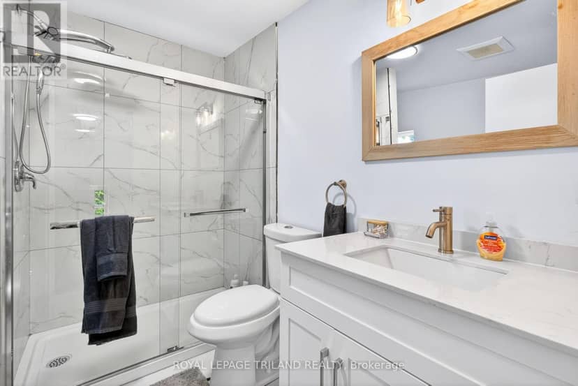 1223 Sunningdale Road E — photo 18 of 32