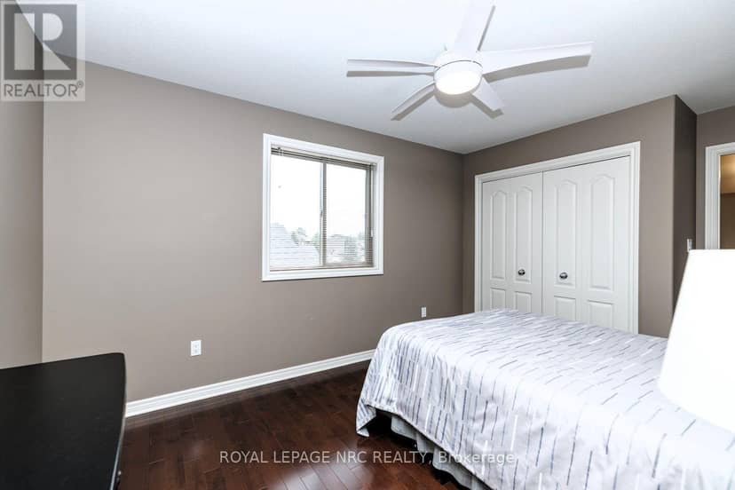 8394 Greenfield Crescent — photo 31 of 40