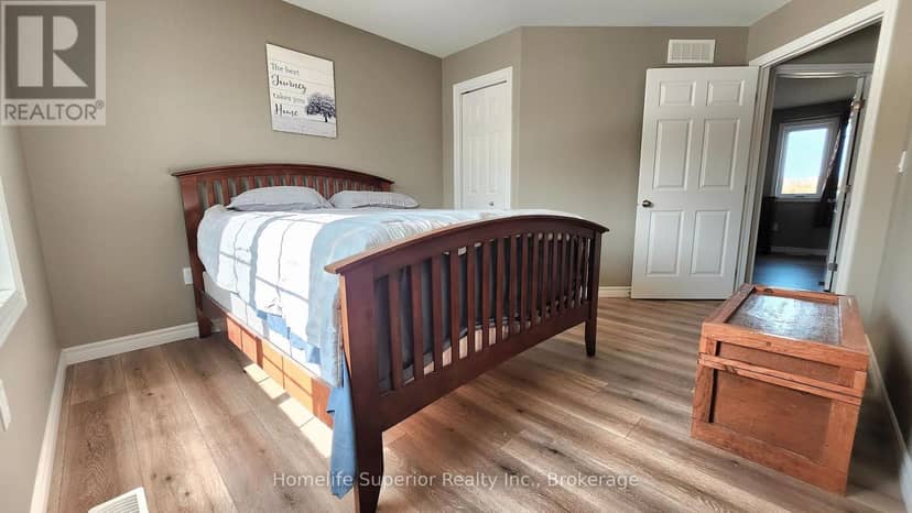 307 Tracey Road — photo 12 of 30