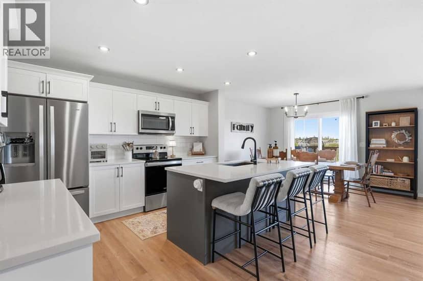644 Robinson Avenue, Penhold, photo 6