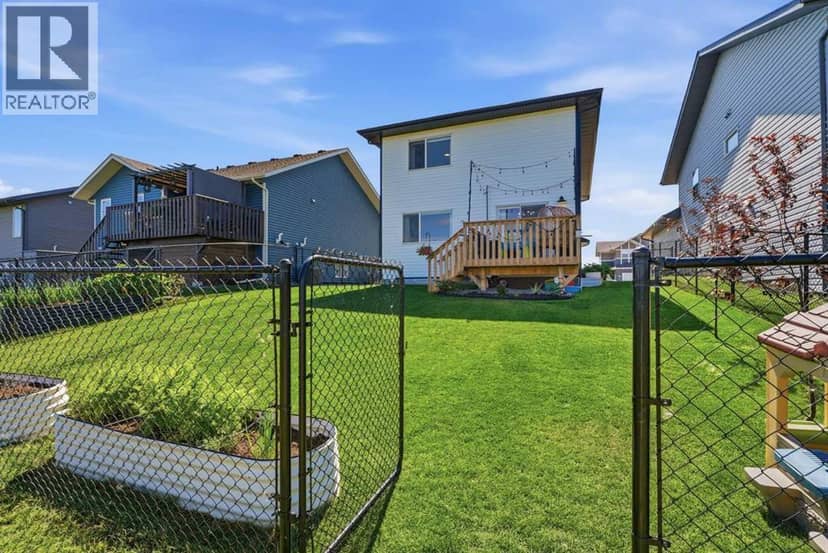 644 Robinson Avenue — photo 32 of 35