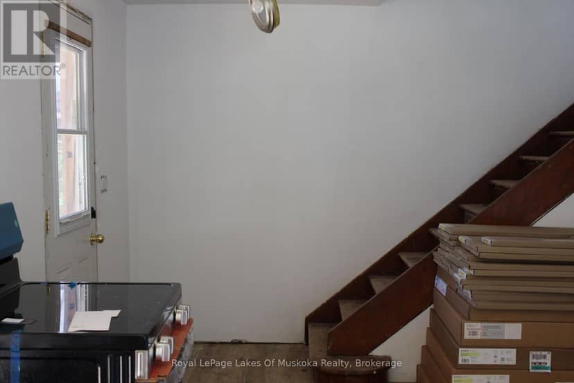 23 Bridge Street, Lake of Bays, photo 6