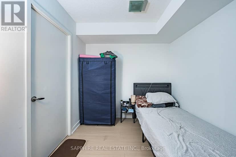 541 - 15 Iceboat Terrace — photo 19 of 33