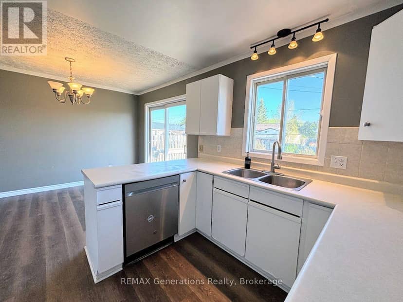 31 Brooks Street — photo 10 of 38
